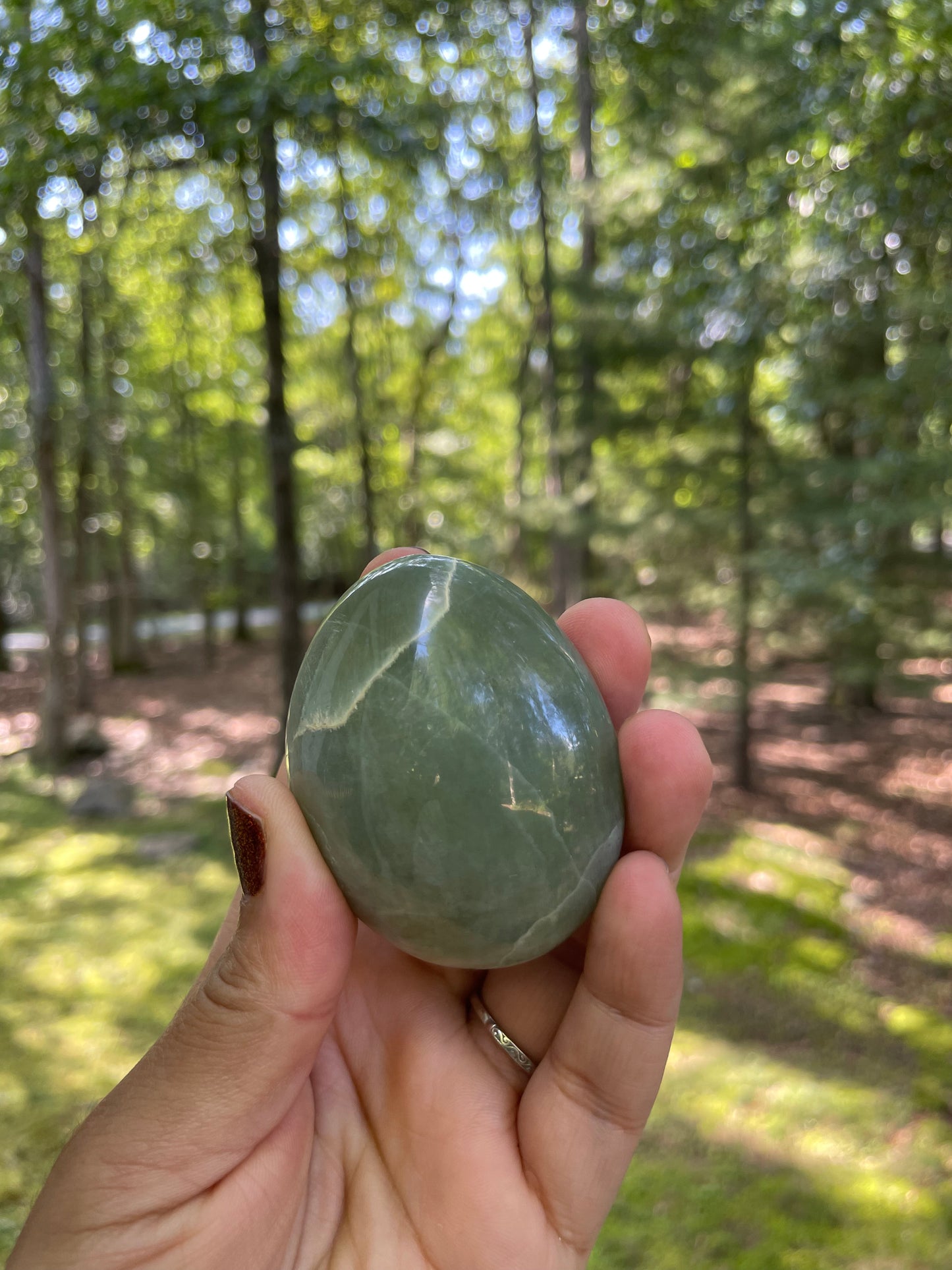 Garnierite palm (green moonstone)