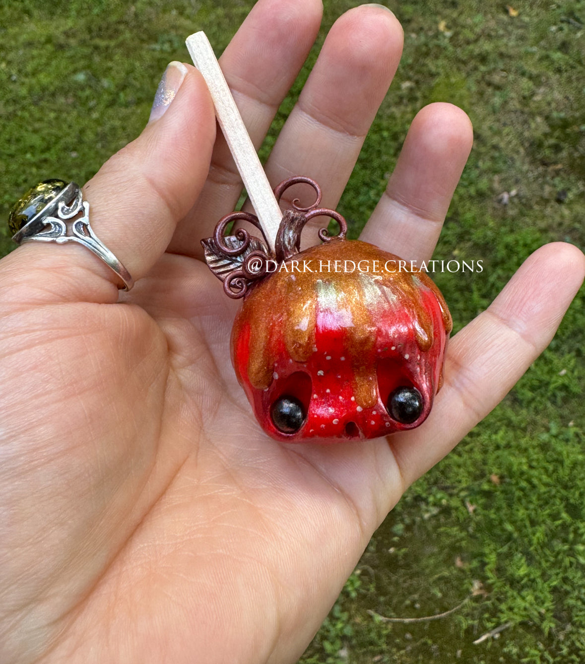 Argyle The Curious Caramel Apple