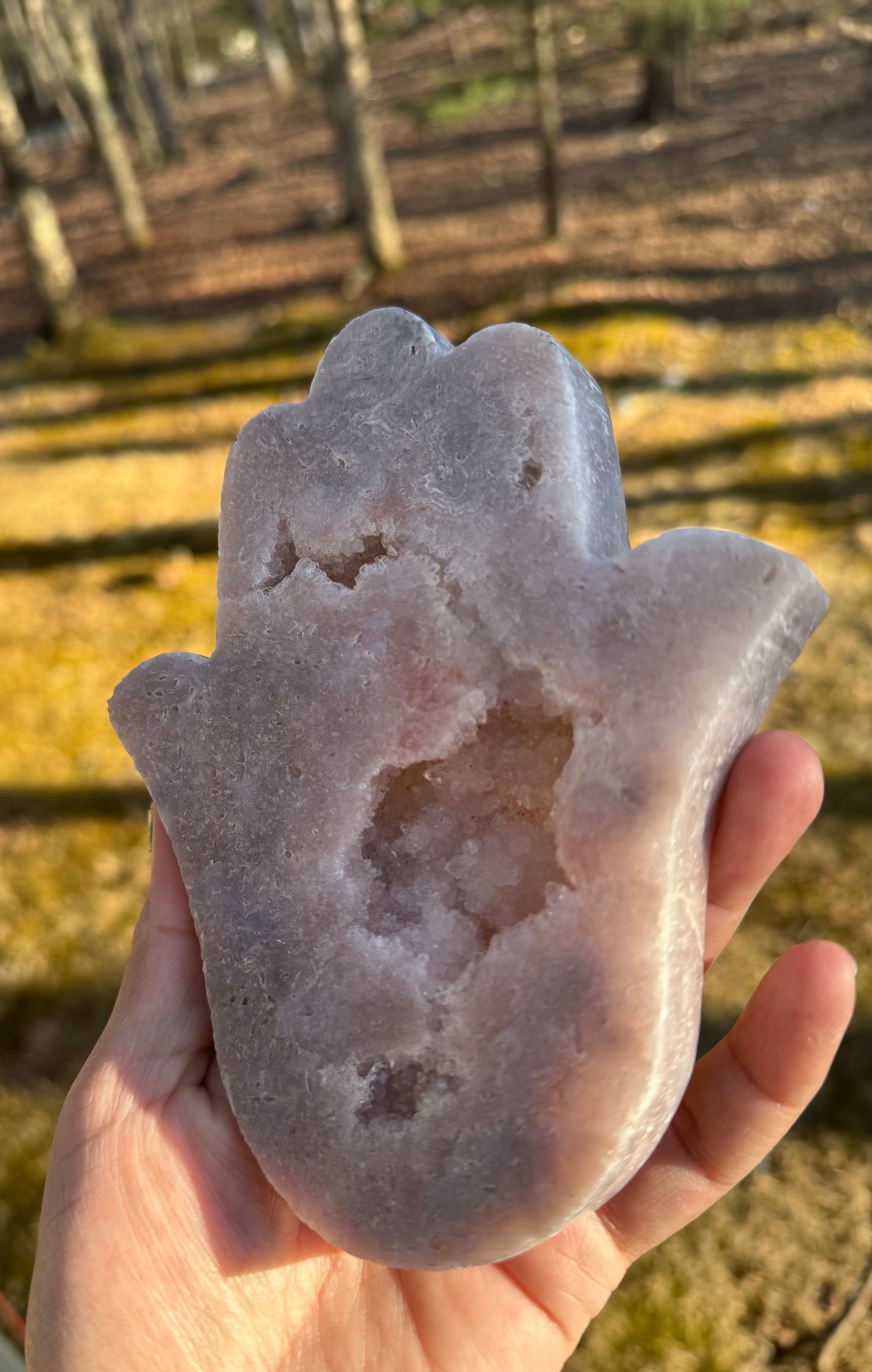 Druzy Pink amethyst Hamsa hand carving (Brazil)