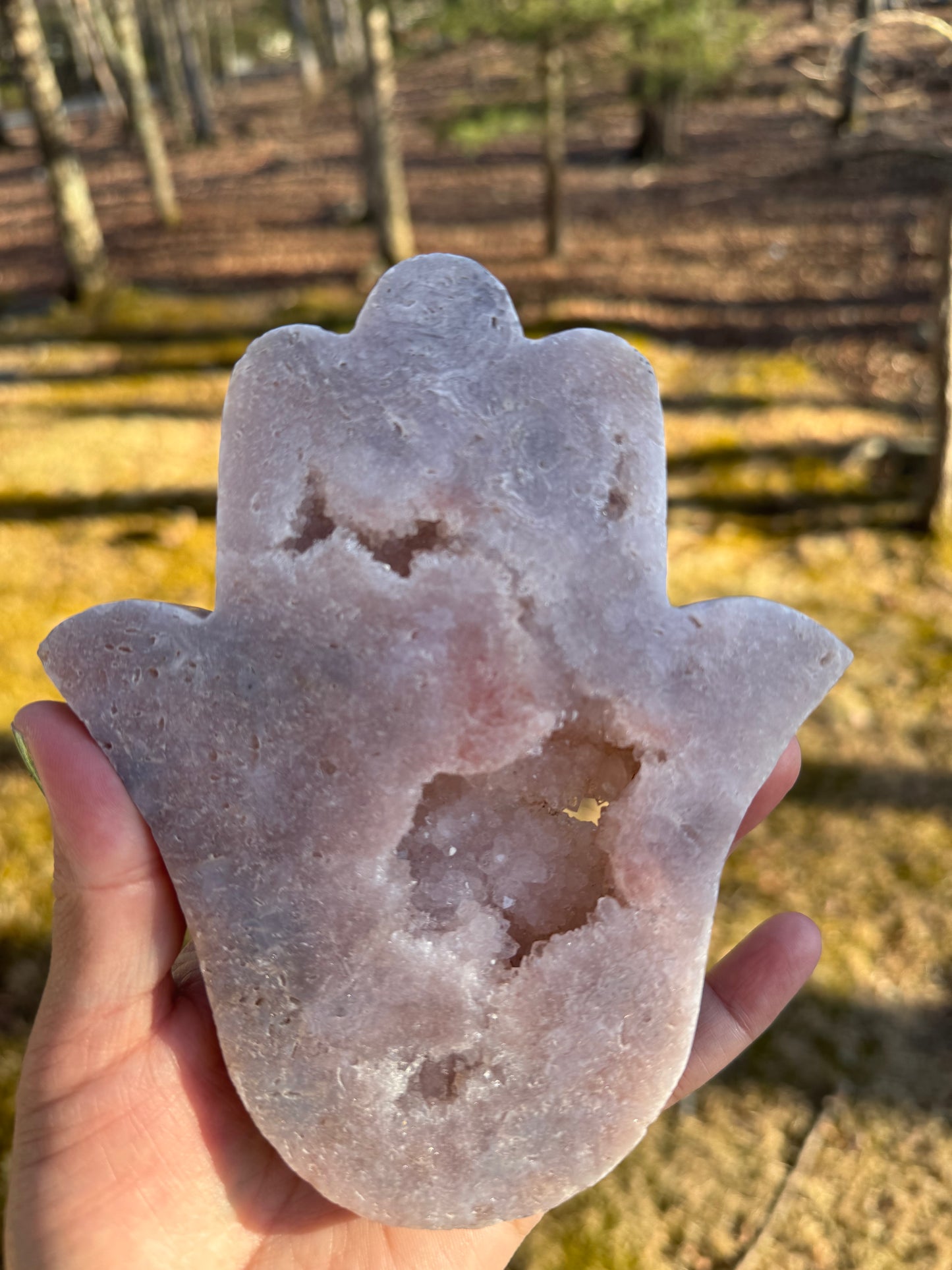 Druzy Pink amethyst Hamsa hand carving (Brazil)