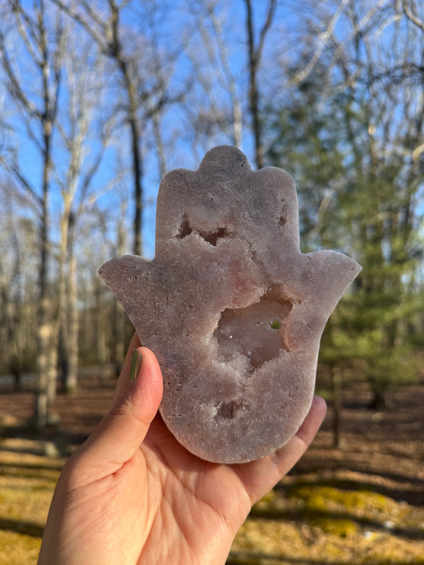 Druzy Pink amethyst Hamsa hand carving (Brazil)