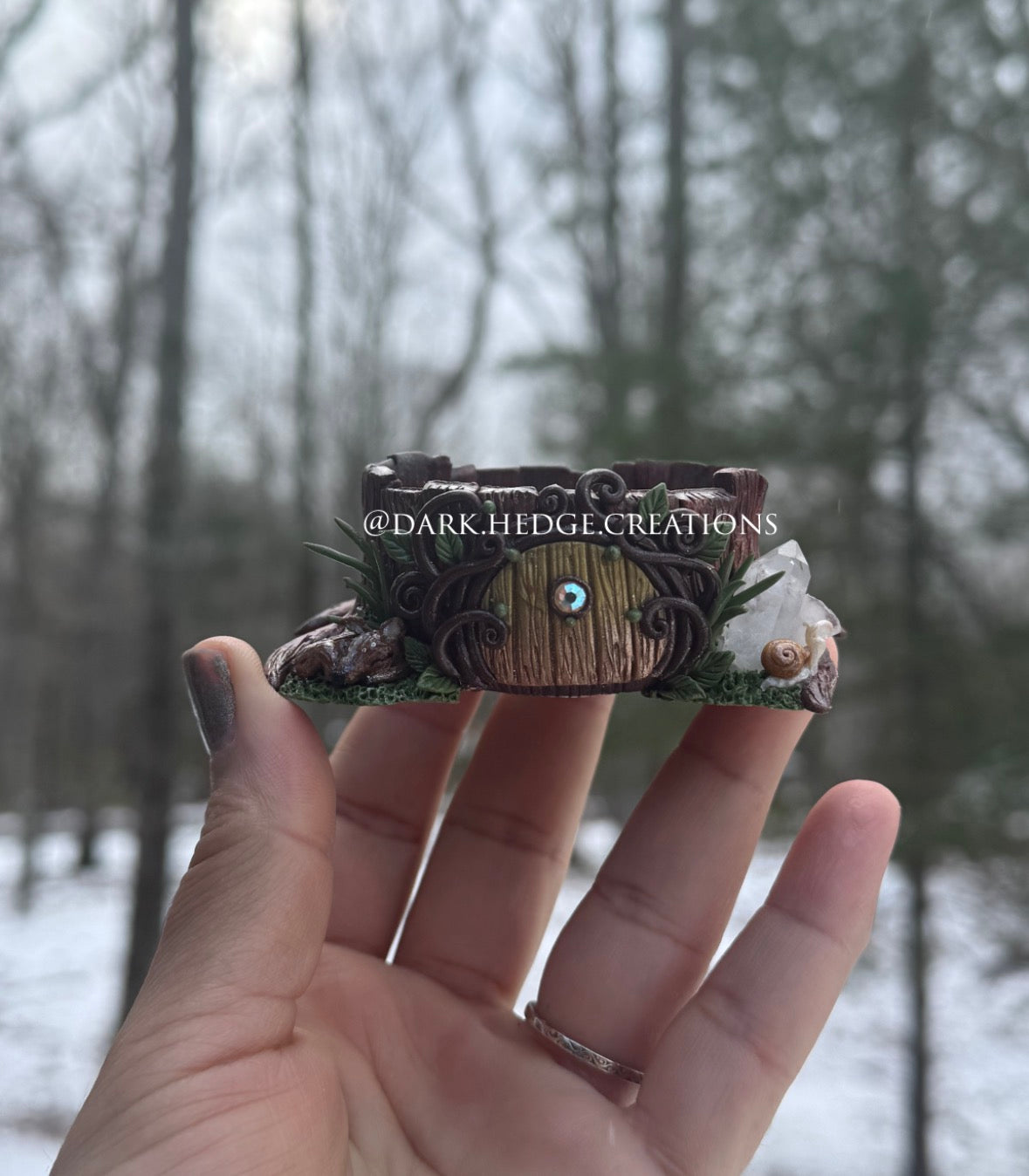 Ema’s Garden Crystal Sphere stand