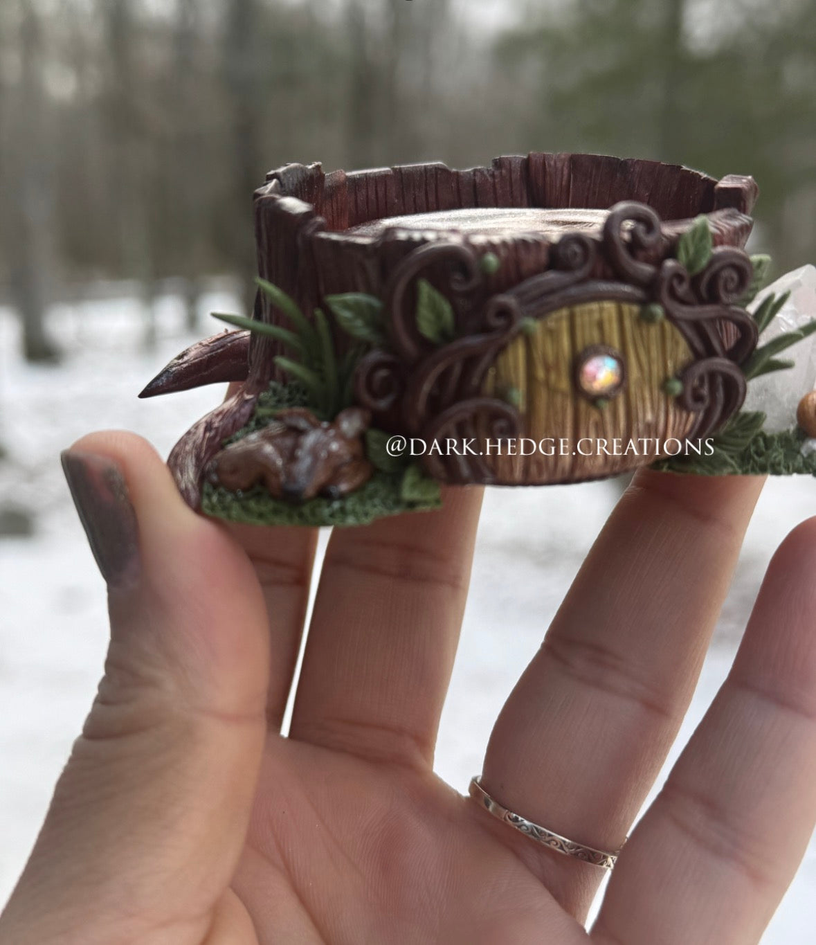 Ema’s Garden Crystal Sphere stand