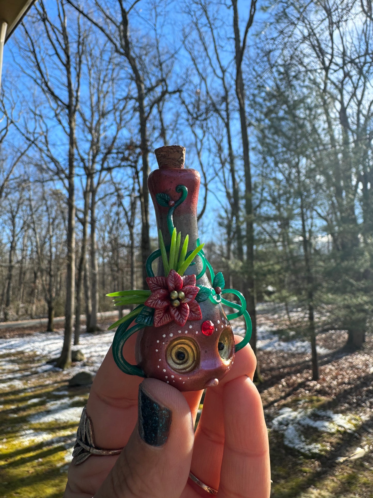 Poinsettias and Pineneedles potion bottle