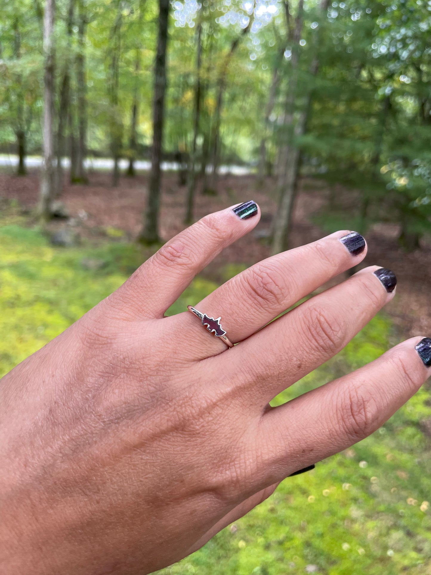 Garnet/sterling silver bat stacker ring