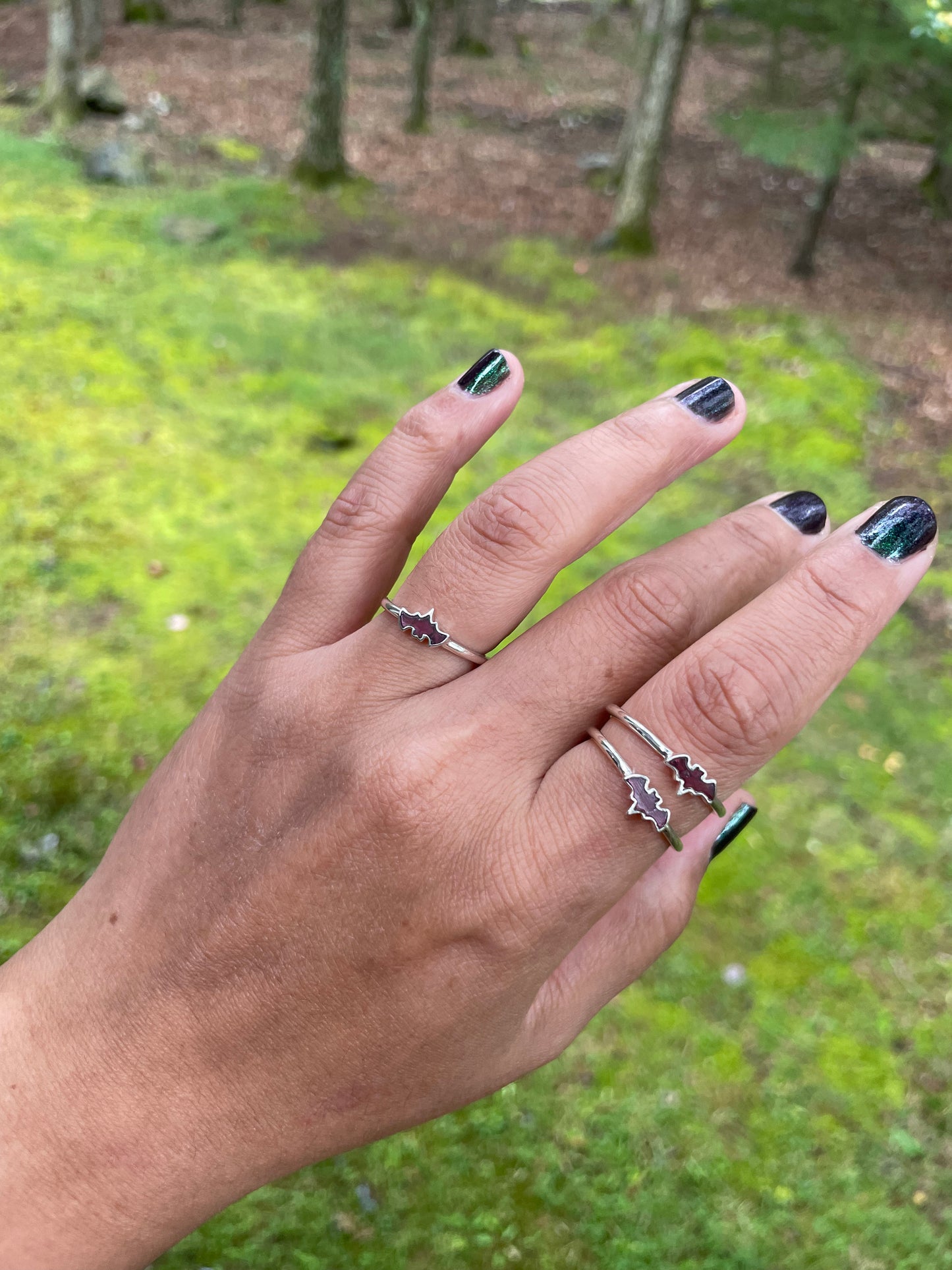 Garnet/sterling silver bat stacker ring