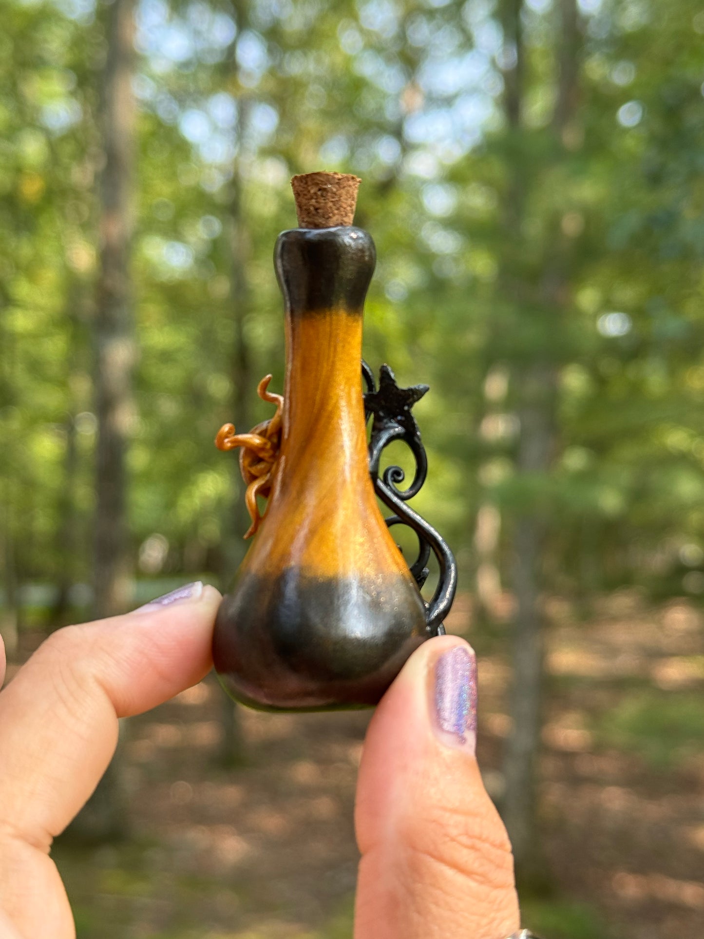 Shadow mini potion bottle