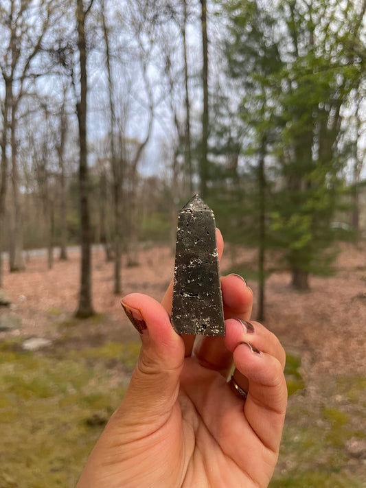 Pyrite point